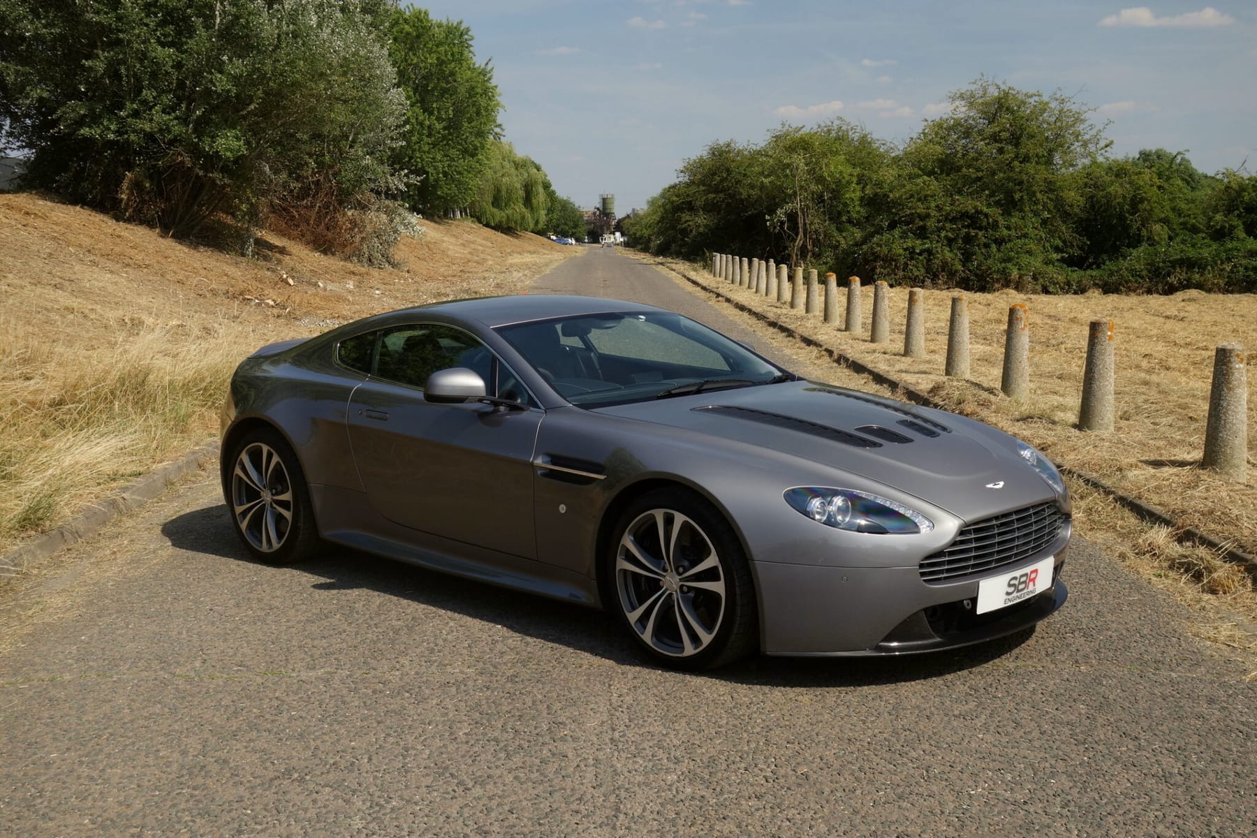 2011 Aston Martin V12 Vantage Manual