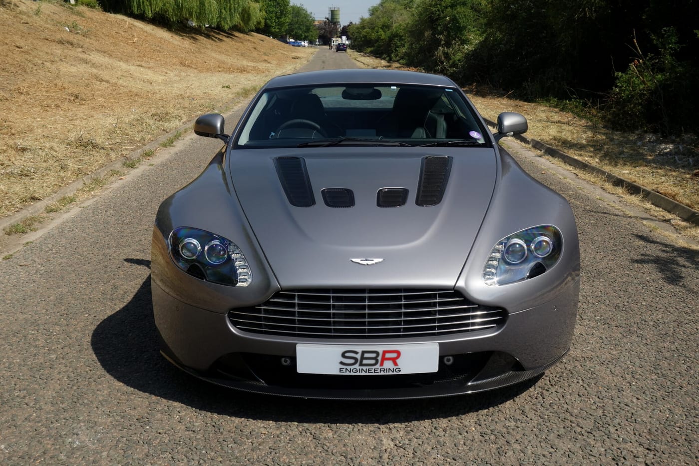 2011 Aston Martin V12 Vantage Manual, image 3