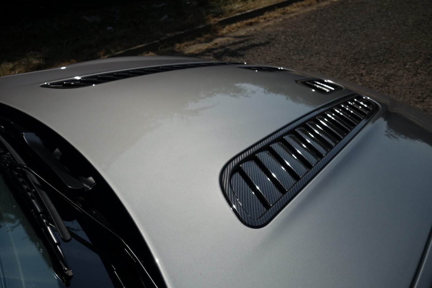 2011 Aston Martin V12 Vantage Manual, image 7