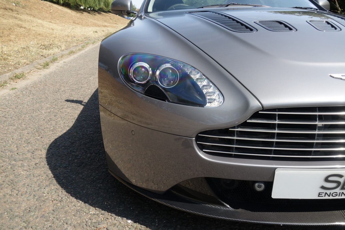 2011 Aston Martin V12 Vantage Manual, image 8