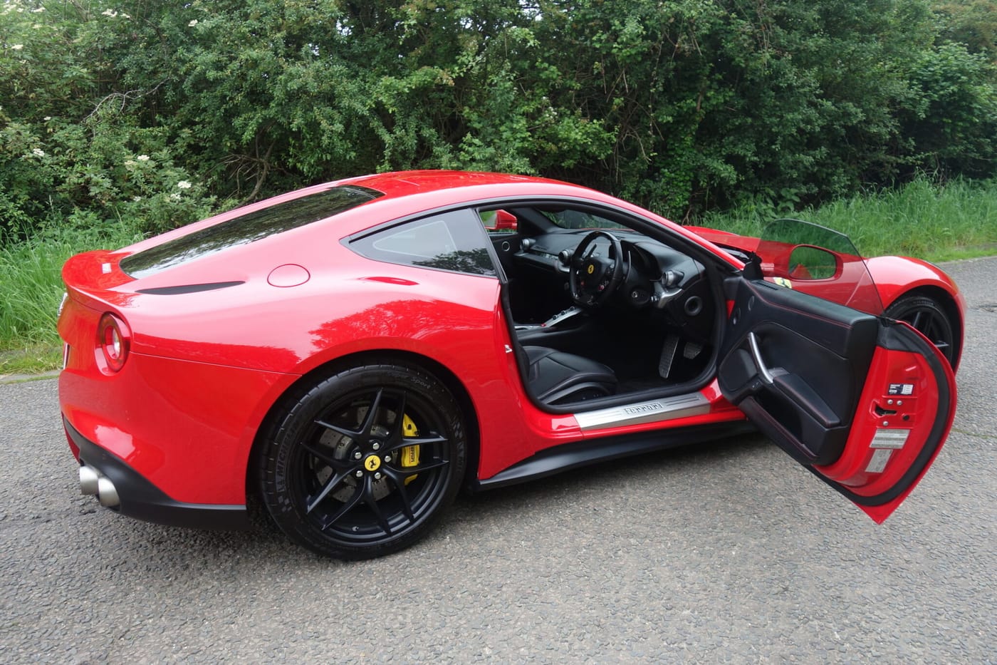 2014 Ferrari F12 Berlinetta, image 10